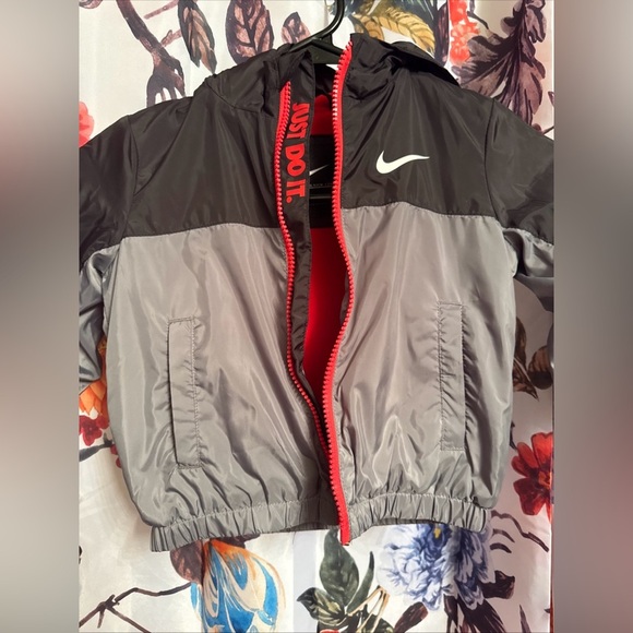 Nike Boy’s Fleece Lined Hooded Jacket NWT - Picture 6 of 10